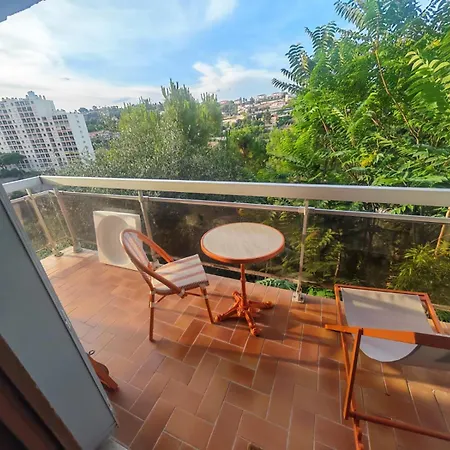 Fabron Avec Piscine Vu Montagne Apartment